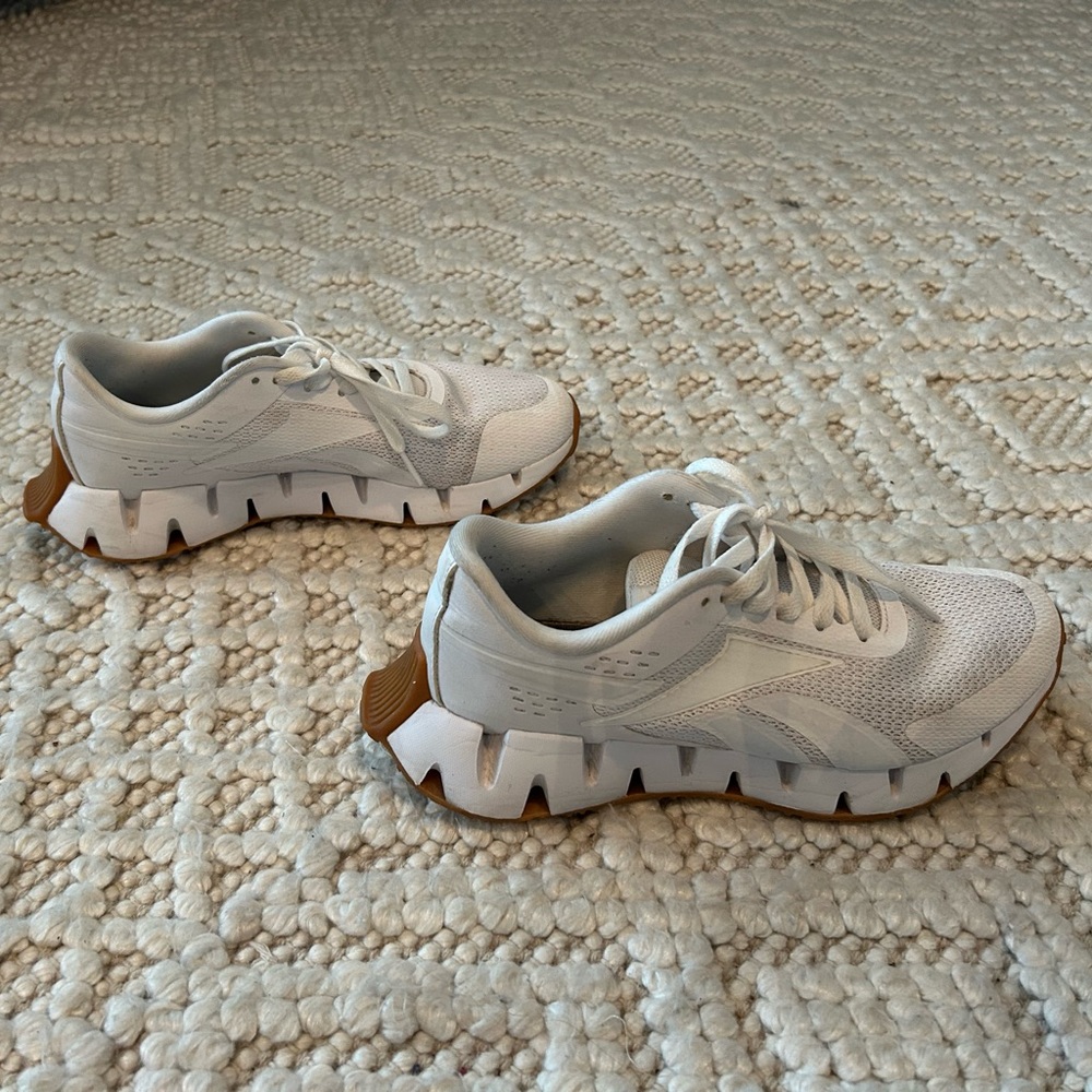 Reebox White Sneakers